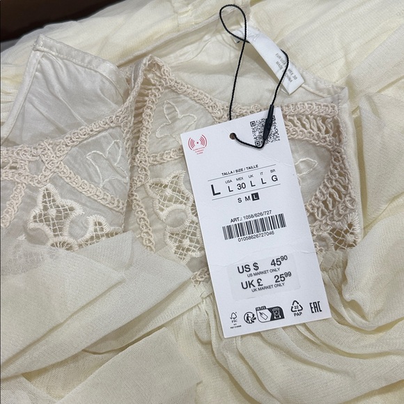 EMBROIDERED FLOWY BLOUSE
Zara Cream Sheer Blouse with Lace Detail - Picture 10 of 11